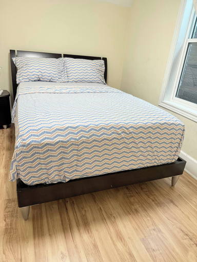 Room 2, Cozy Duplex 2nd Floor Suite, Division No. 11