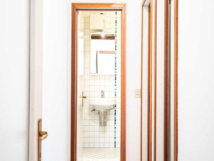 Bathroom 4, Bright Property Near Bibione spa, Venezia