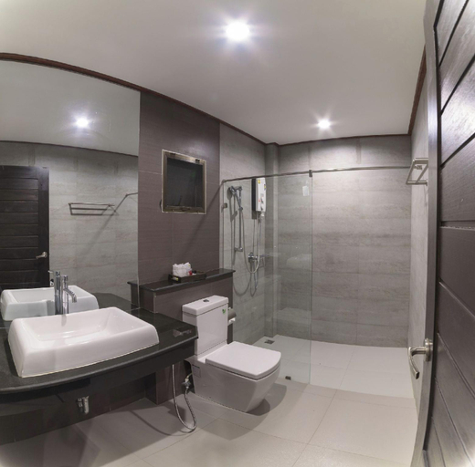 Bathroom, Chanalai Resort , Si Satchanalai