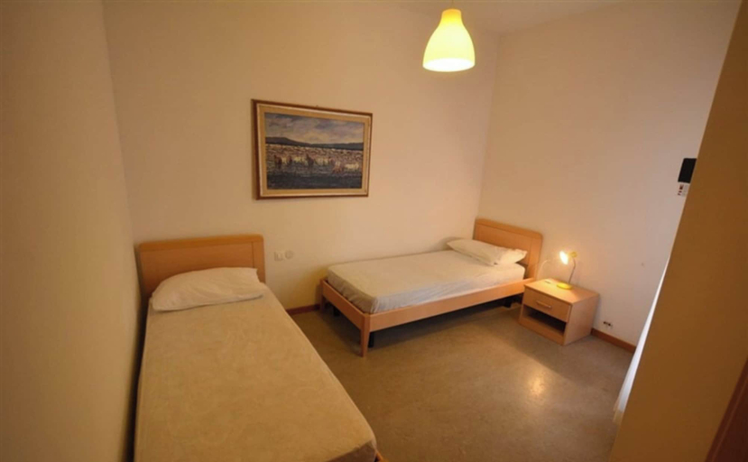 Room 2, Seaside Escape Apartment With Everything you Need!, Udine