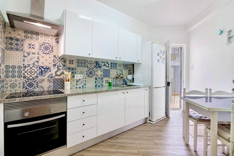 Others 3, Caíque Charming 3-bedroom Apartment in Olhão Downtown, Olhão