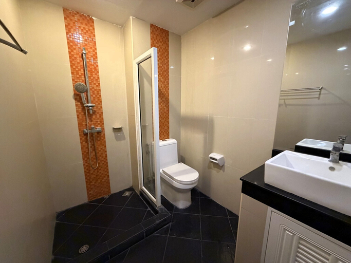 Bathroom 4, Modern Studio With Balcony and Pool - Pratumnak Hill, Pattaya