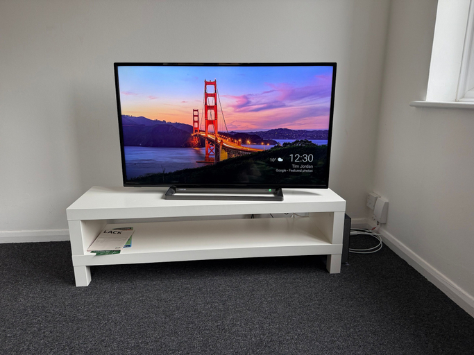 Room amenity, Perfect for Longer Stays Equipped 2-bed Flat, Hampshire