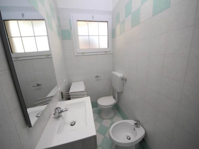 Bathroom amenities, Modern Flat Located in Rosolina Near the sea, Rovigo