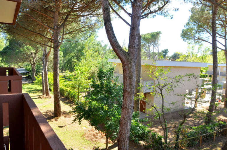 Garden 3, Homely Flat in Bibione Pineda - Beahost, Venezia