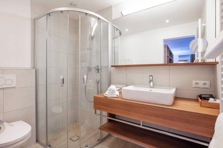 Bathroom 4, Hotel Falknerhof, Imst