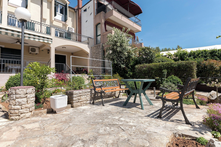 Exterior & Views 2, Apartments Ivan by the sea, Vodice