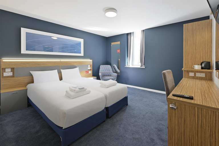 Bedroom 5, Travelodge London Barking, London