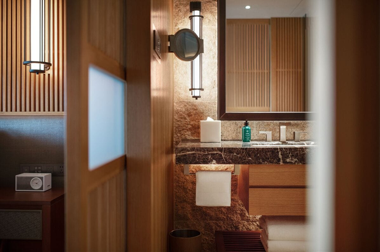 Bathroom 4, New World Qingyuan, Qingyuan