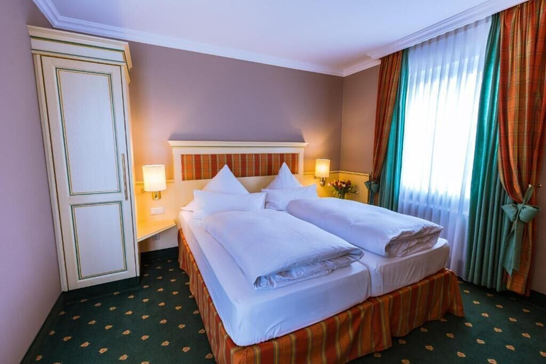 Bedroom 3, Hotel Kandler, Erding
