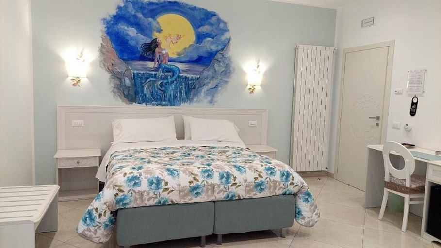 Bedroom 4, Olimpo degli Dei, Napoli