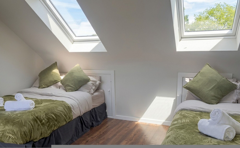 Room 4, Spacious 3BR Flat Sleeps 7 in Greenford, London
