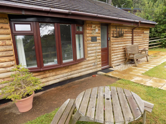 Others 3, Cosy Cabin Retreat in Ilfracombe, North Devon, Devon