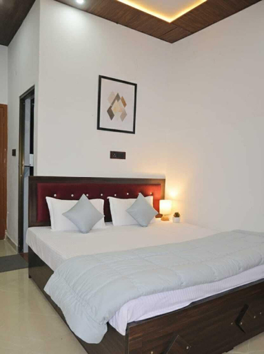 Room 2, Monishka Palace, Faizabad