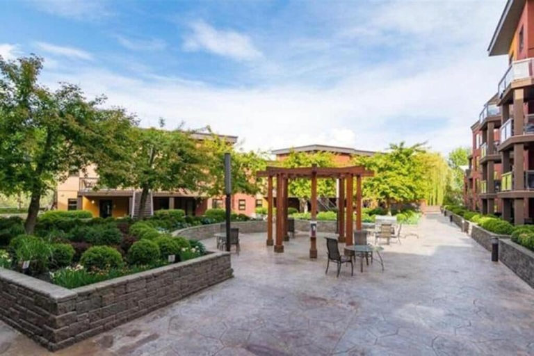 Exterior, Playa Del Sol 2 Bd 649 w Mountain Views, Central Okanagan