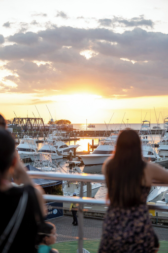 Marina 5, Experience Expansive Luxury at our Gran Costa Villas!, Talamanca