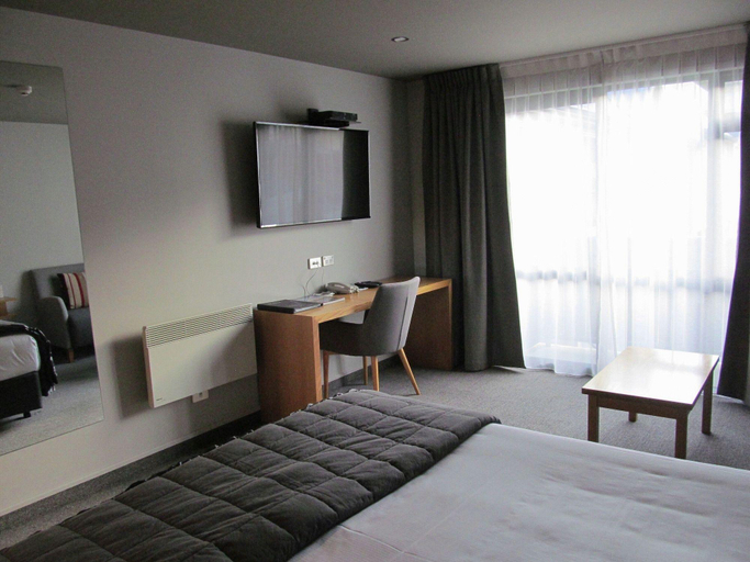 Bedroom 2, Amross Motel, Dunedin