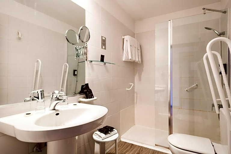 Bathroom 4, Abba Jazz Hotel Vitoria, Álava