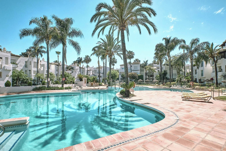 Sport & Beauty 1, Cozy Beach Side Apartment With Pool, Málaga