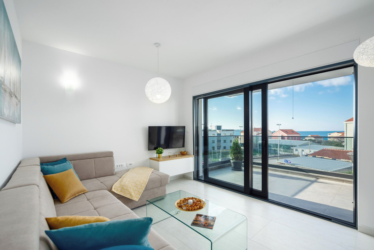 Others 3, Penthouse Adriatic Blue, Okrug