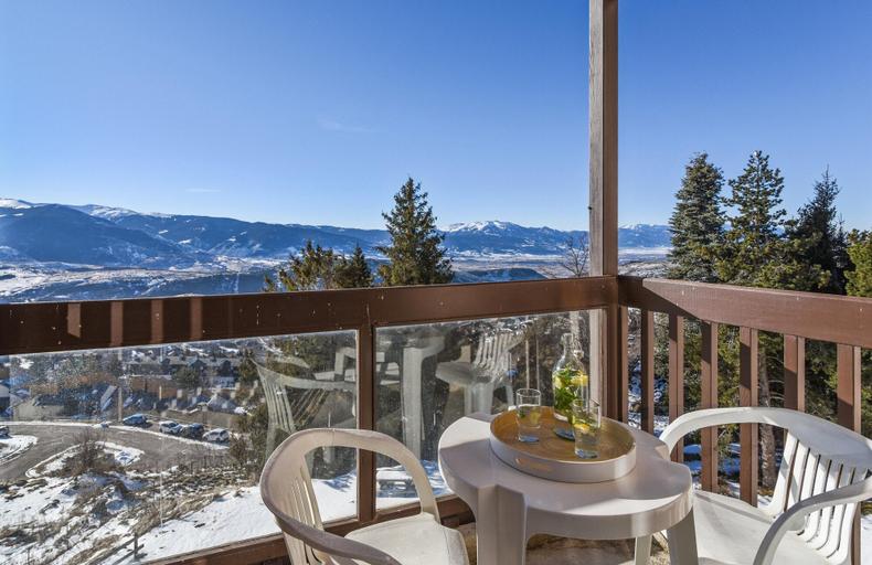 Balcony 2, Scenic Mountain View Apartment for 2, Pyrénées-Orientales