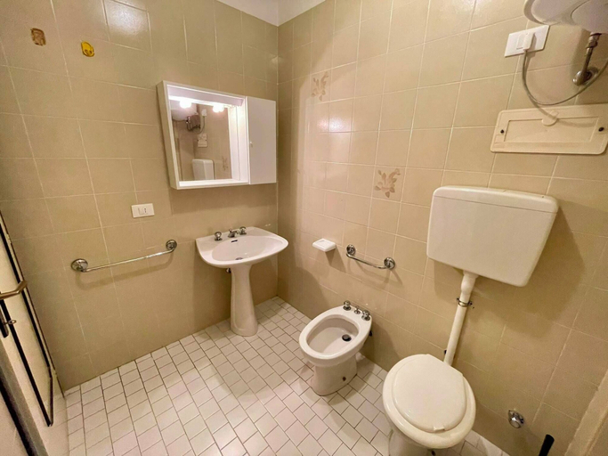 Others 3, Flat With Excellent Location, Venezia