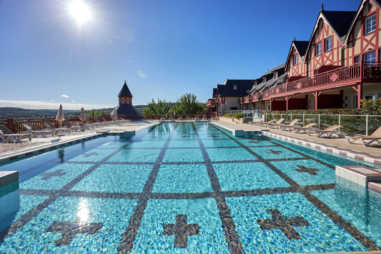 Pool 2, Premium Normandy Apartment for 4, Calvados