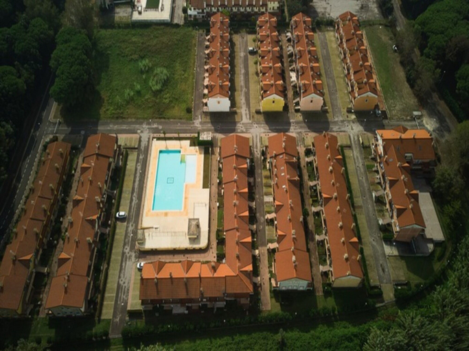 Pool 2, Sunny Holiday Flat-beahost, Rovigo