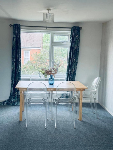 Dining, Central Upton Upon Severn 2 Bedroom Property Sleeps 6, Worcestershire