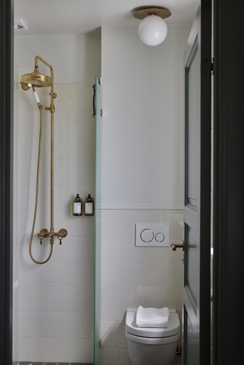 Bathroom 3, Broløkke Herregård, Langeland