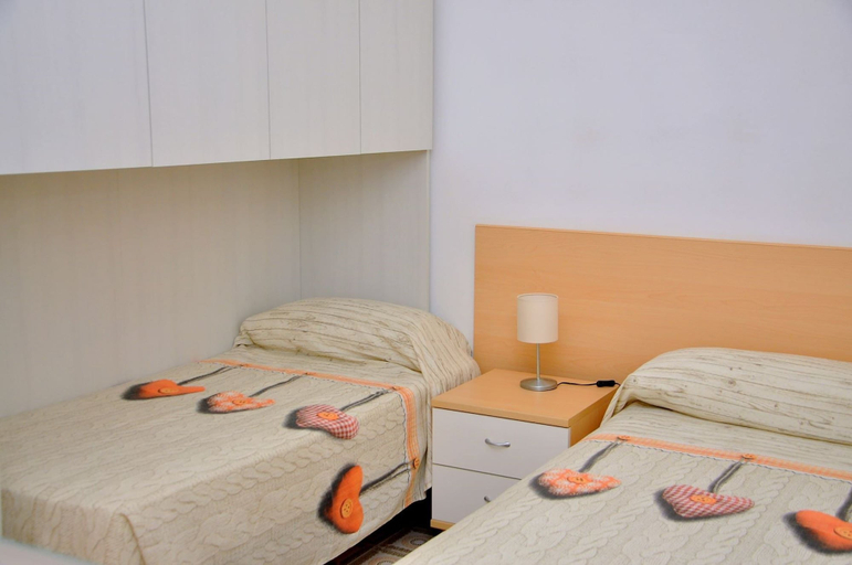Room 5, Homely Flat in Bibione Pineda - Beahost, Venezia