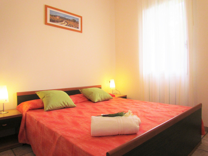 Bedroom 4, Comfy Villa With Charming Garden, Venezia