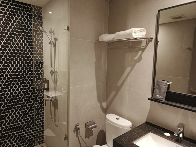 Bathroom 5, BW Express Jakarta Tanah Abang, Central Jakarta