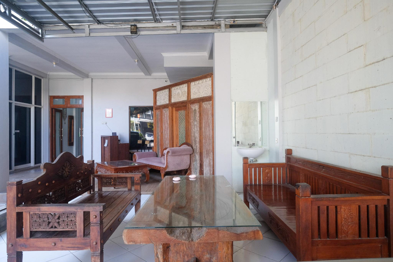 Public Area 3, RedDoorz Syariah near Pakuwon Mall Jogja, Sleman