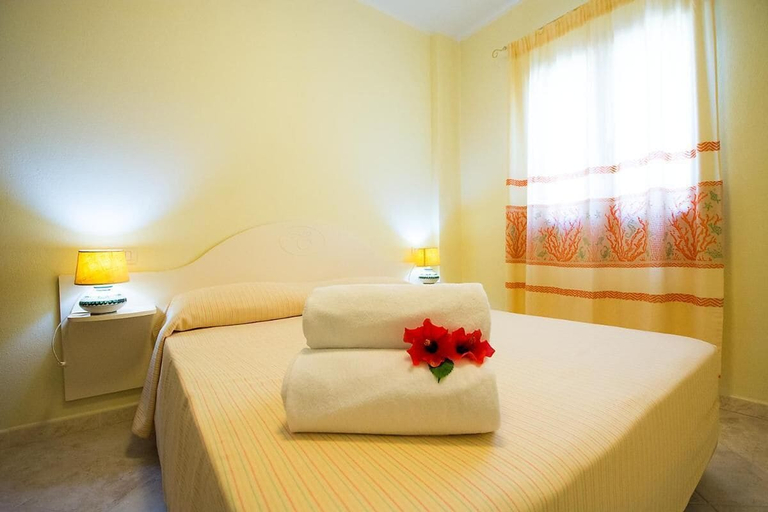 Room 3, Relaxing Le Residenze del Maria Rosaria No2210 Sleeps 3 Persons, Nuoro