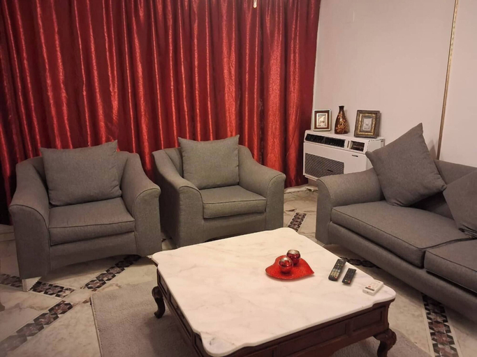 Living room 4, Spacious 3-bedroom Apartment in Central Cairo With City View, Nasr City 1