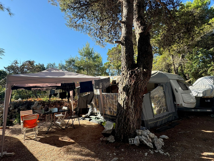Outdoor dining, Room-caravan Near the sea 4, Preko