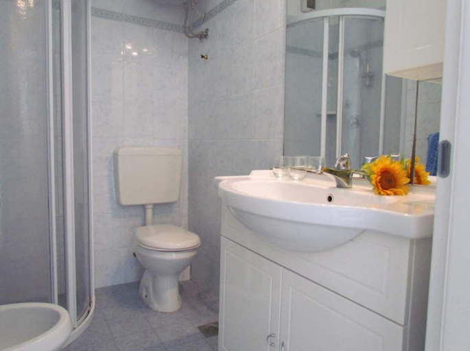 Bathroom, Modern Flat With sea View, Venezia