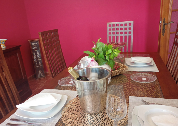 Dining room 3, Stunning 3 Bedroom Apartment in Radazul With Ocean Views, Santa Cruz de Tenerife