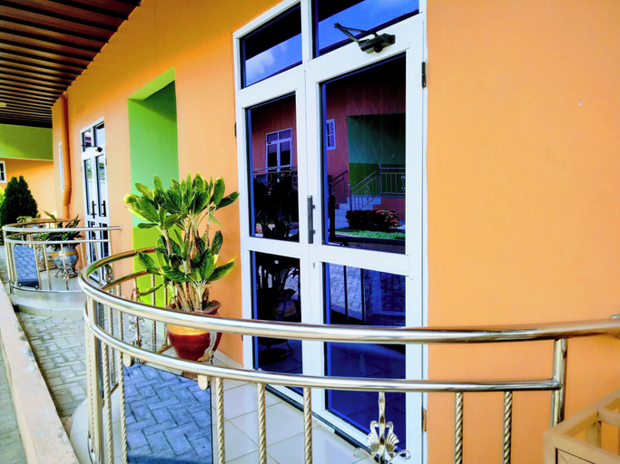 Others 4, Renajoe Exclusive Centre, Ejisu-Juabeng