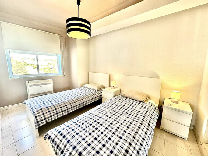 Room 4, Max Crib Sea View Apart With AC and Garage, Silves