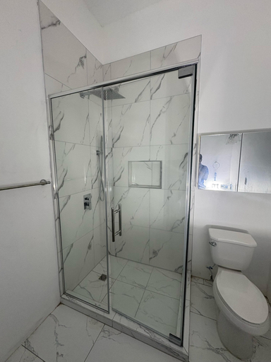 Bathroom 3, Room-charming Kingston Room to Rent With