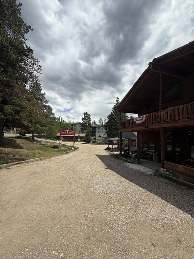 Exterior 4, Lone Pine Cabins, Grand