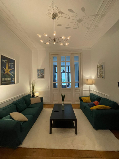 Living room 3, 3 Bedroom Self Check in for 7, Bruxelles