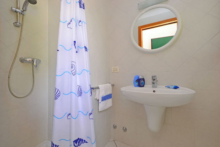 Bathroom 3, Comfy Villa With Pool, Udine