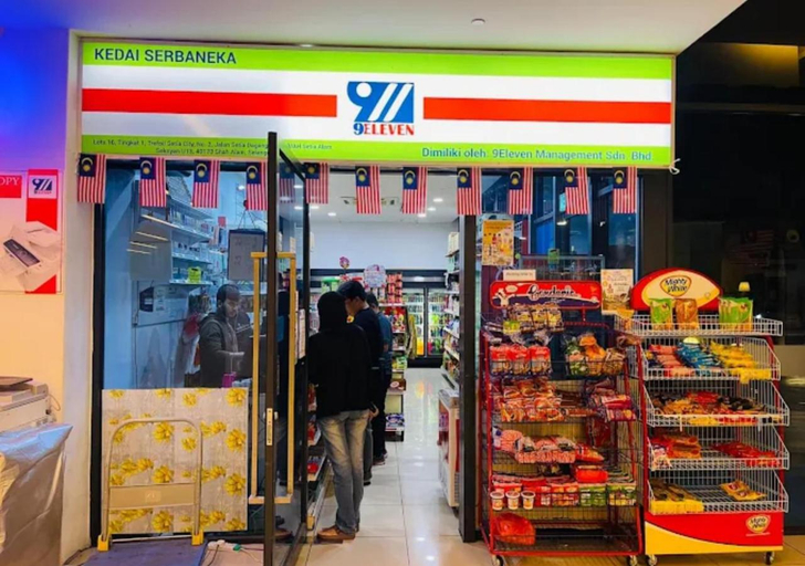 Food & Drinks 5, Trefoil Studio Unit Near Setia City Mall 1-5 Pax, Shah Alam