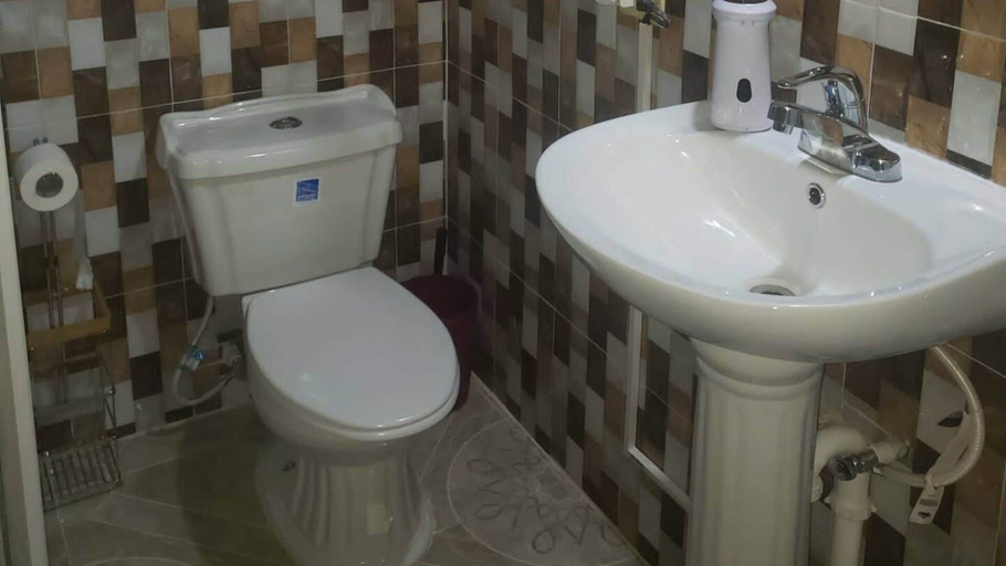 Bathroom 4, Private Kingston Home With Mountain Views