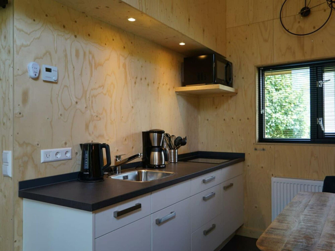 Private kitchen, Holiday Home in Warmond With Terrace, Warmond