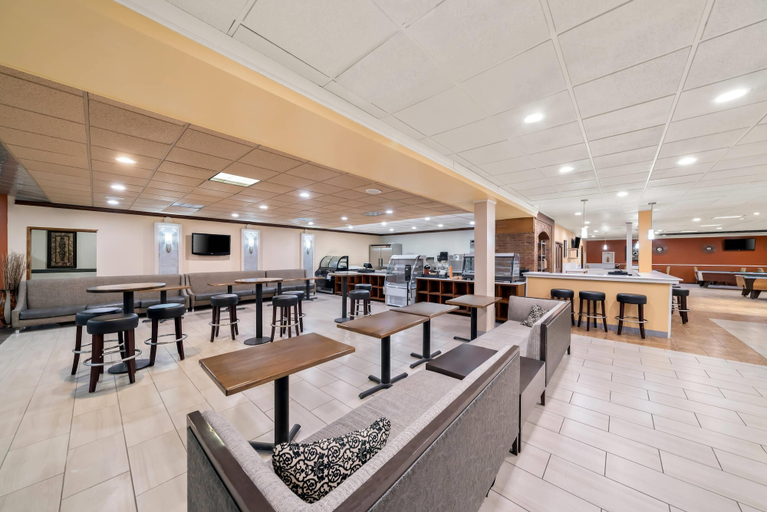 Food & Drinks 5, Clarion Inn and Suites Convention Center Kearney, Buffalo