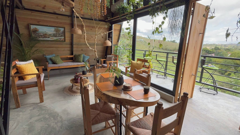 Balcony 4, Alpine Cabin PR 2026, Concepción de la Vega